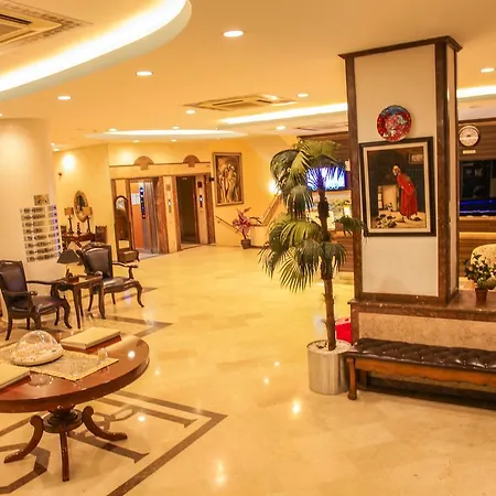 Hotel Pine House 4*